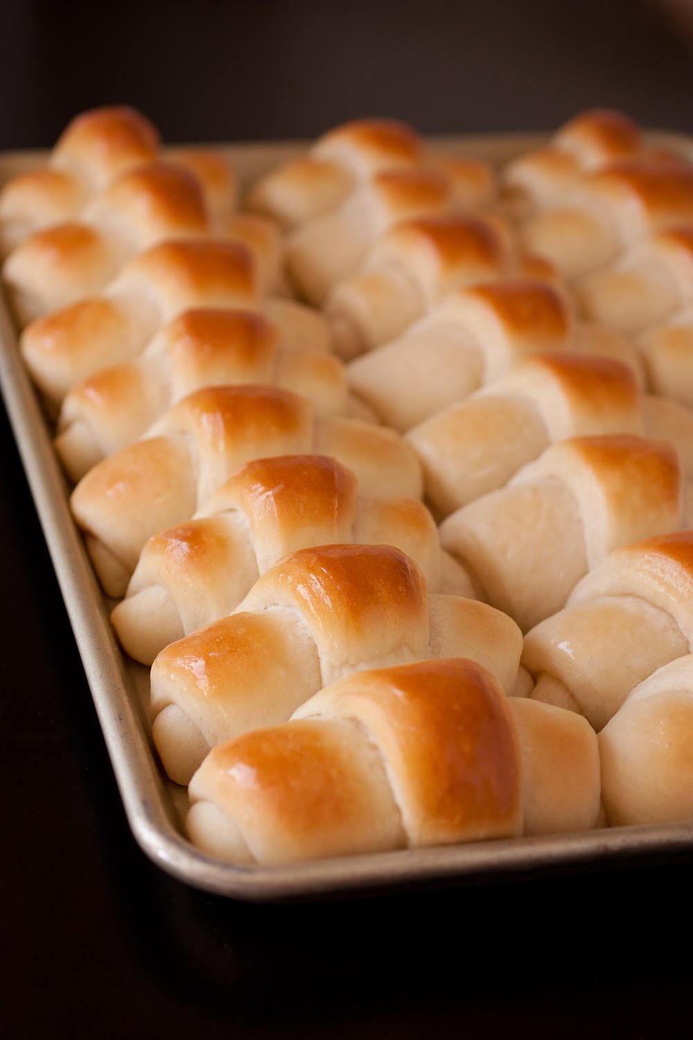 Perfect Homemade Dinner Rolls | RecipeLion.com