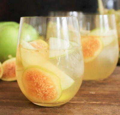 Sparkling Fig and Apple Sangria