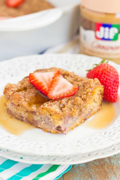 Strawberry Cinnamon Pancake Casserole | FaveSouthernRecipes.com