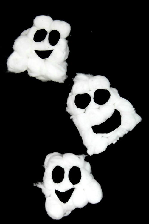Fluffy Halloween Ghosts