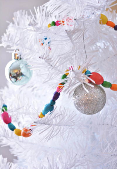 Easy Beaded DIY Christmas Garland