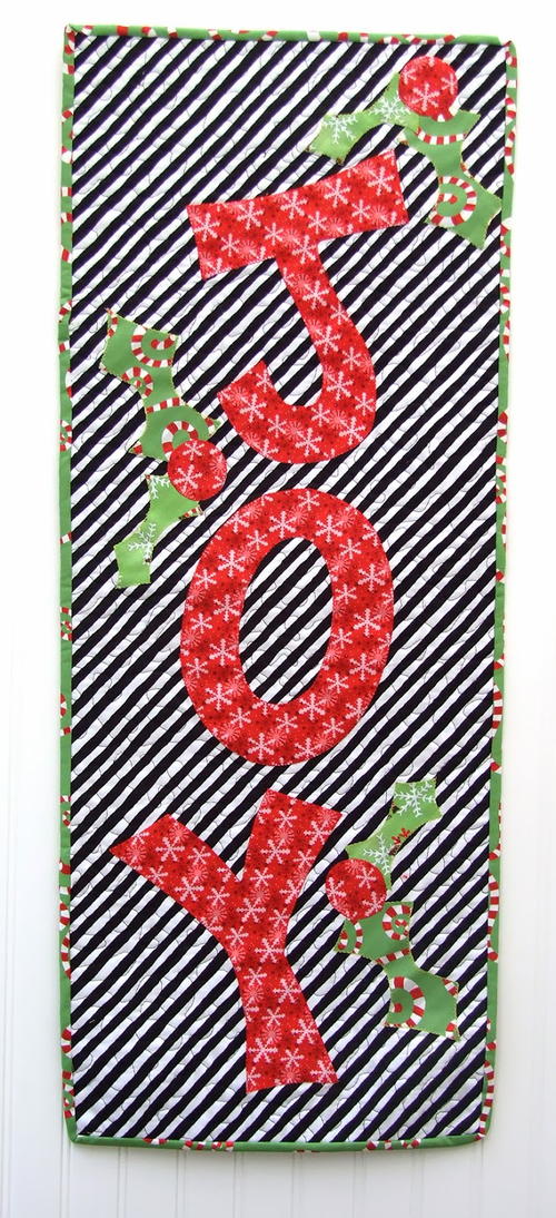 Joyful Noise Holiday Wallhanging