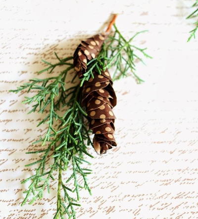 Easiest and Prettiest Paper Pine Cones