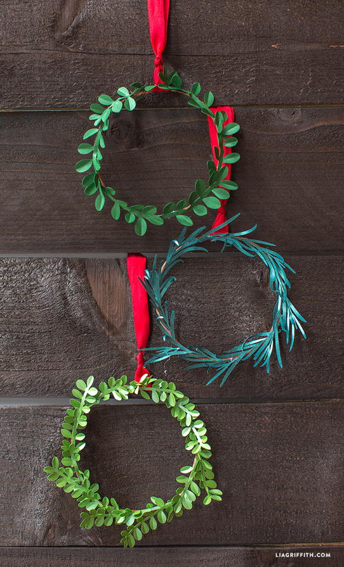 Seasons Greetings Paper DIY Christmas Wreaths