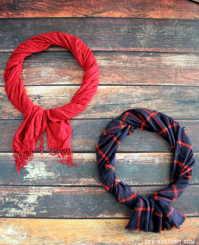 5 Minute Scarf Wreath