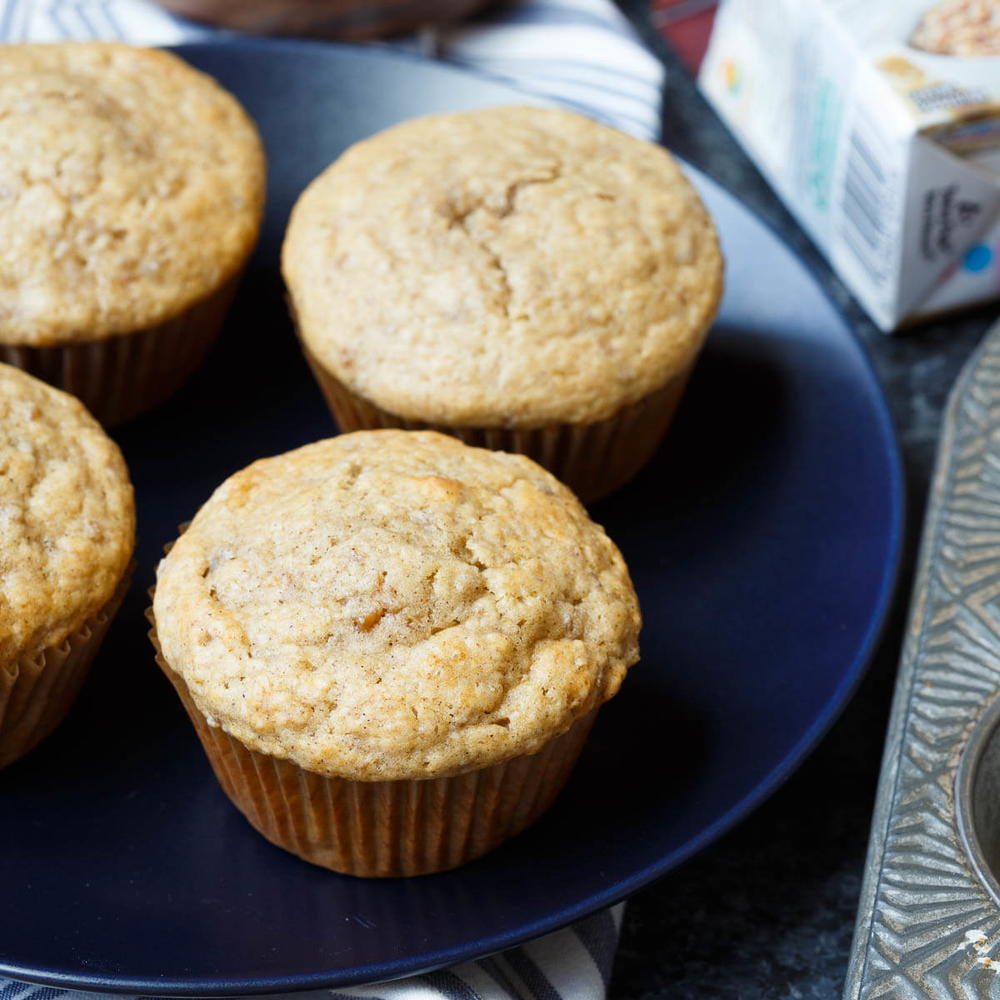 Cinnamon Apple Oatmeal Muffins
