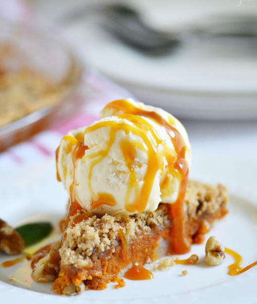 Caramel Apple Pumpkin Pie | TheBestDessertRecipes.com