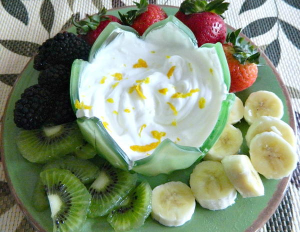 1970s Style Light and Luscious Fruit Dip
