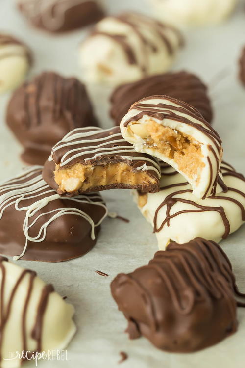 No Bake Chocolate Peanut Butter Pretzel Bites | TheBestDessertRecipes.com