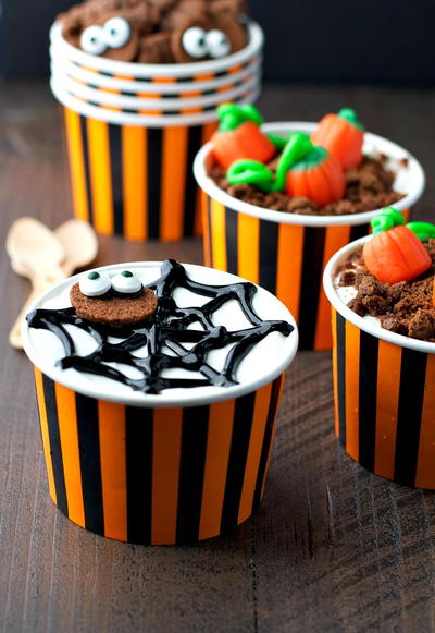 Easy Halloween Yogurt Cups