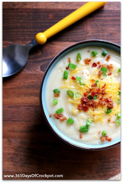 Slow Cooker Creamy Cauliflower and Potato Soup