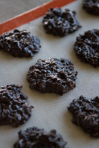 Dark Chocolate No-Bake Cookies