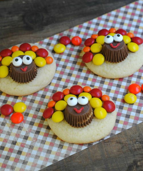 Kid-Friendly Thanksgiving Turkey Cookies