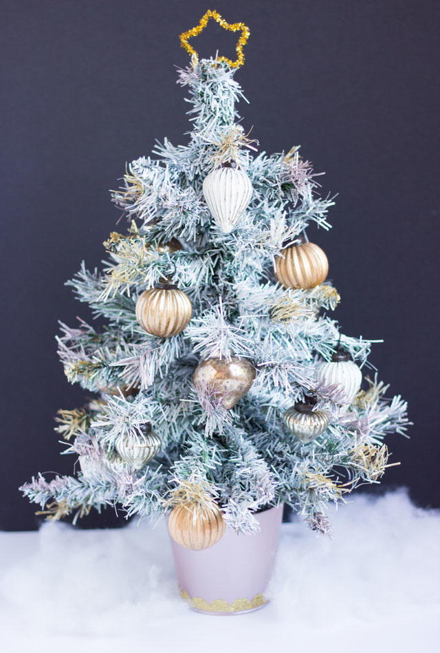 White Christmas Spray Paint Christmas Tree Allfreeholidaycrafts Com