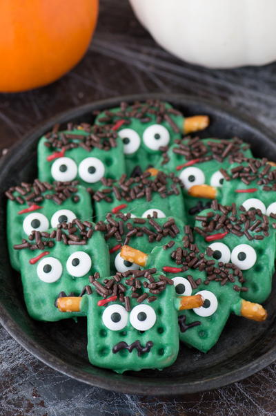 Frankenstein Pretzels