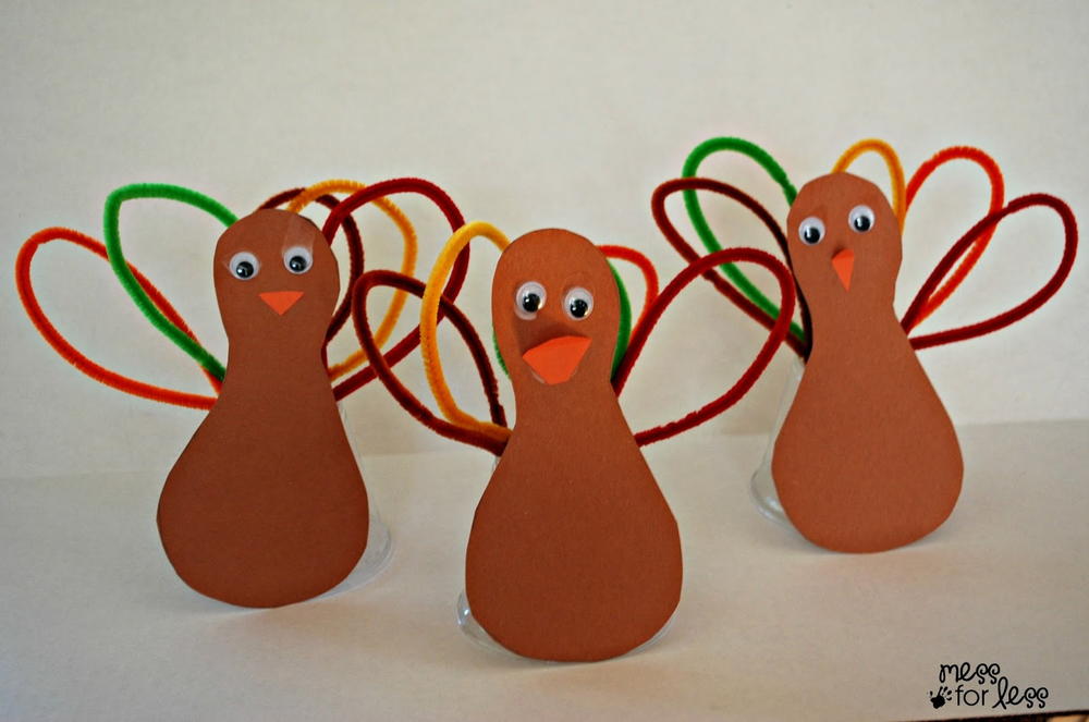 Pipe Cleaner Turkey
 Little Pipe Cleaner Craft Turkey