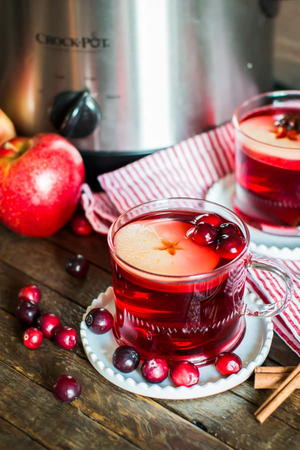 Easy Slow Cooker Cranberry Apple Cider