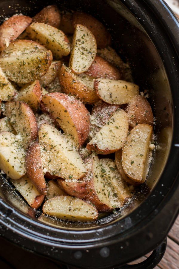 Cooker slow potatoes parmesan garlic recipes recipe pot potato crock perfectly seasoned creamy inside themagicalslowcooker choose board Slow Cooker Garlic Parmesan Potatoes | AllFreeSlowCookerRecipes.com
