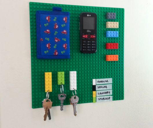 Key-Guarding Figurines : diy lego key holder