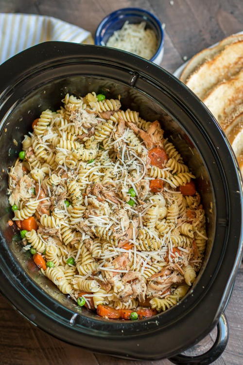 Slow Cooker Garlic Butter Chicken and Pasta