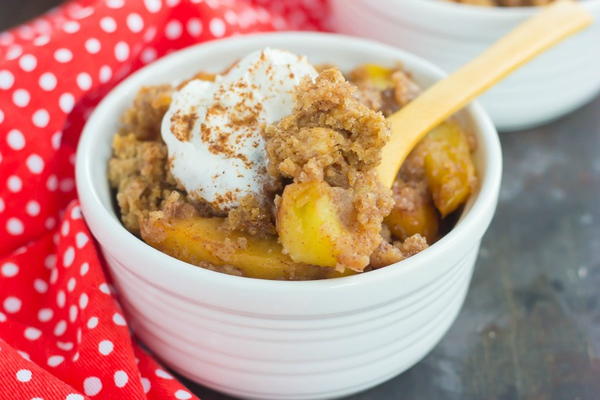 Slow Cooker Apple Cinnamon Dump Cake