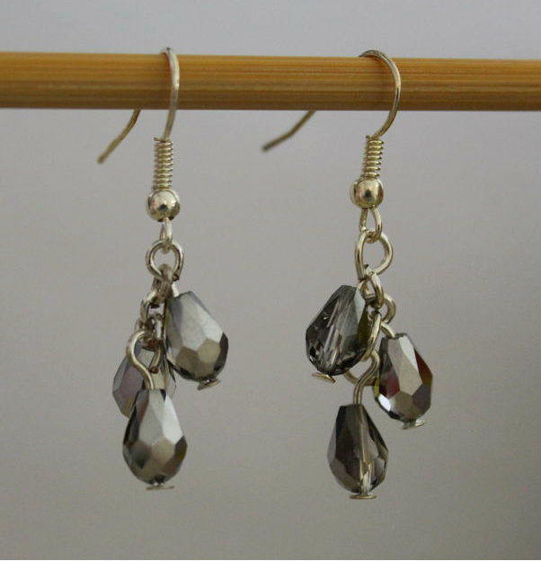 5-Minute Dangling Beaded Earrings