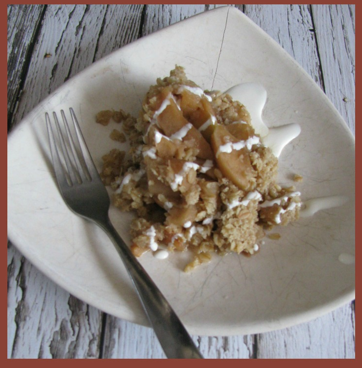 Slow Cooker Praline Apple Crisp