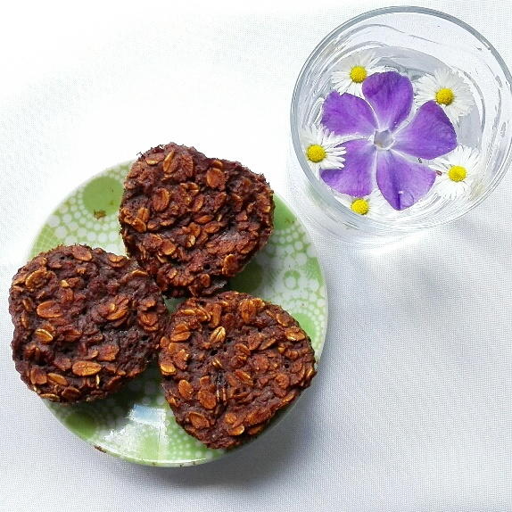 Baked Chocolate Banana Oatmeal Bites