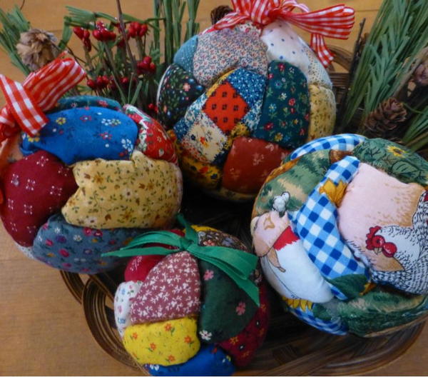 Quilted Christmas Ball Ornaments