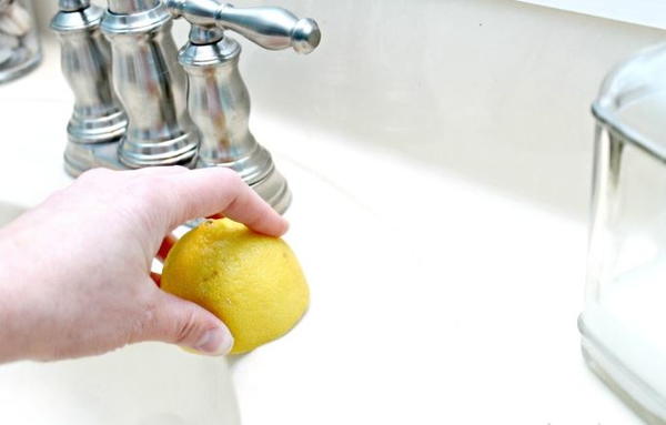 Homemade Rust Remover | DIYIdeaCenter.com