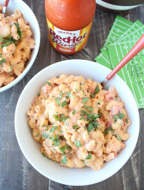 Slow Cooker Buffalo Mac and Cheese