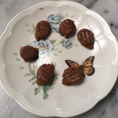 Homemade 2-Ingredient Turtle Candy