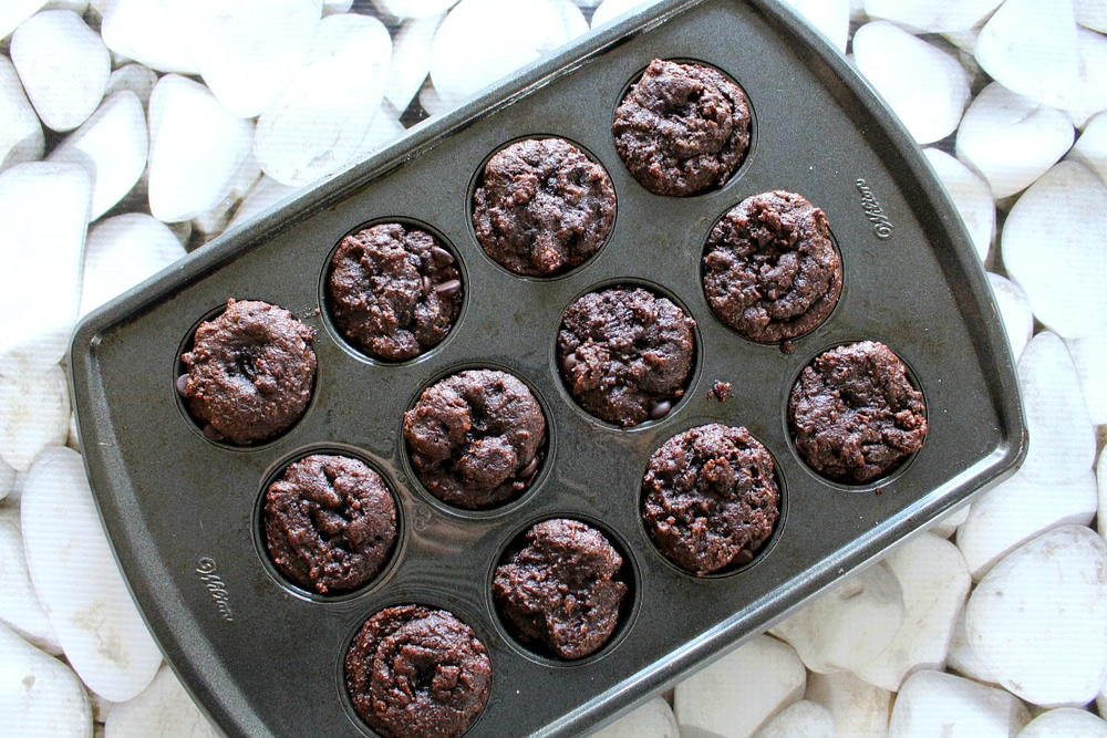 Mini Chocolate Chip Brownie Cupcakes | TheBestDessertRecipes.com