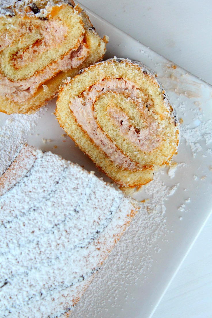 Strawberry Cream Swiss Roll | TheBestDessertRecipes.com