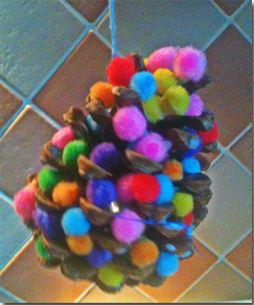 Quick Pine Cone Christmas Trees