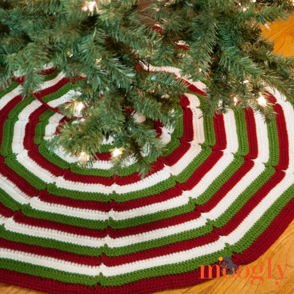 Happy Holidays Tree Skirt