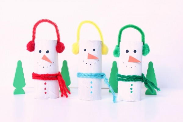 Adorable Snowman Cardboard Tube Craft | AllFreeKidsCrafts.com