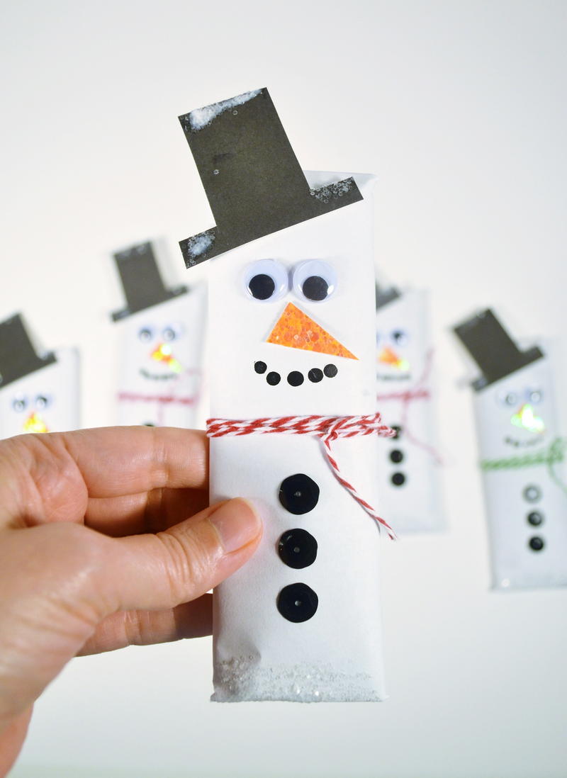 Easy Snowman Candy Bars | FaveCrafts.com