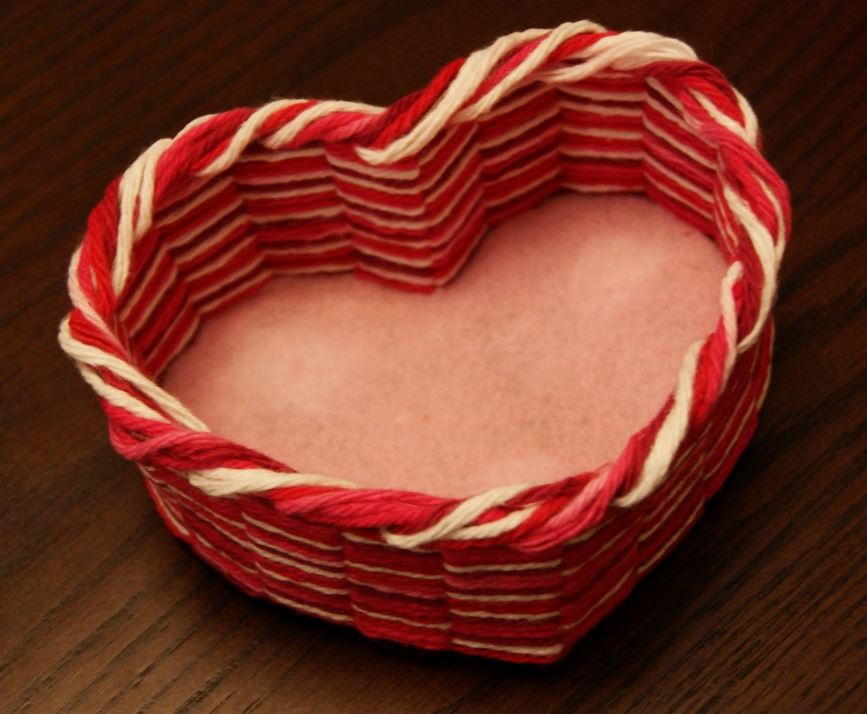 Heart-Shaped Basket Weaving Tutorial | DIYIdeaCenter.com
