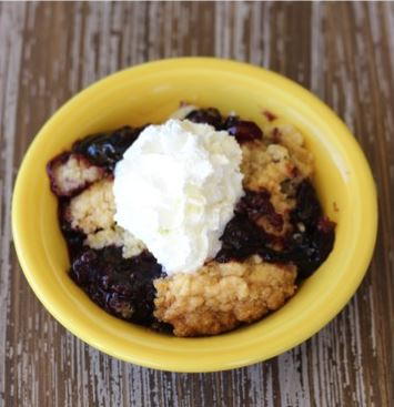 Slow Cooker Blackberry Dump Cake