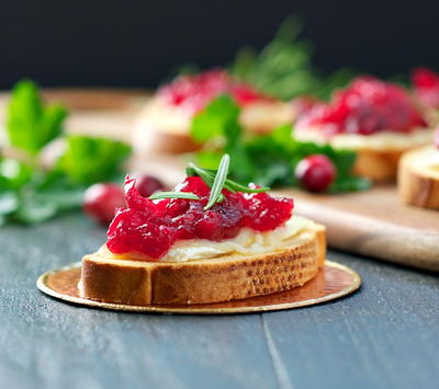 Easy Cranberry Brie Appetizers