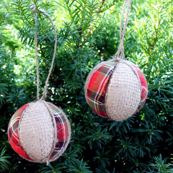Easy Plaid and Burlap Ornaments