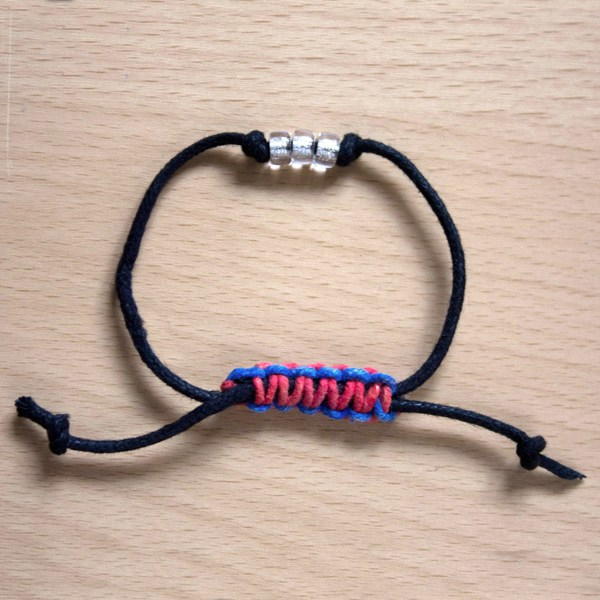 How To Make A Square Sliding Macrame Knot AllFreeJewelryMaking how-to-make-a-square-sliding-macrame-knot-allfreejewelrymaking