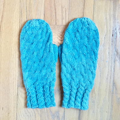 Very Cabley Mittens