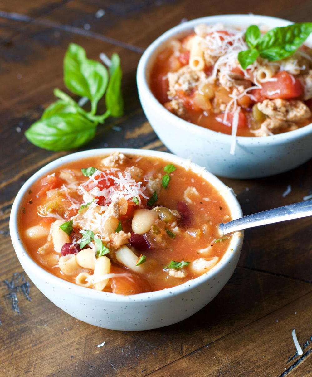 Slow Cooker Pasta Fagioli | RecipeLion.com