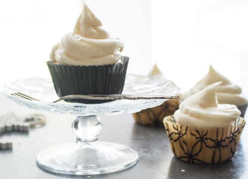 Vanilla Almond Cupcakes with Maple Cream Cheese Frosting