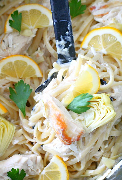 Slow Cooker Creamy Lemon Chicken and Artichoke Pasta