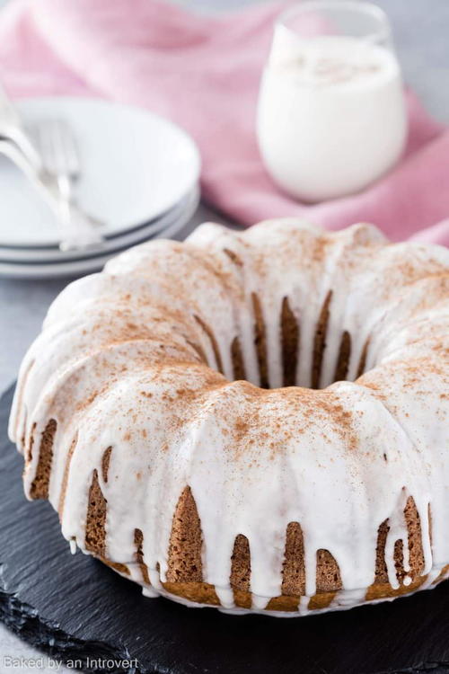 Eggnog Cake | RecipeLion.com