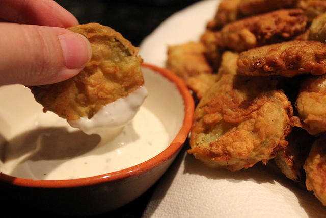 easy-fried-pickles-favesouthernrecipes