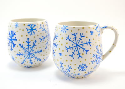 Super Simple Snowflake DIY Mugs